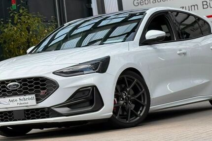 Ford Focus 14.800 km 32.980 &euro; Pollenried 93152