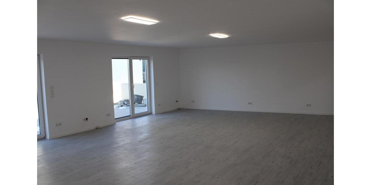 Erdgeschoßwohnung Pentling - 4 Zimmer, 160 m&sup2;, 1.800&euro; | Angebot:26591909