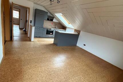 Wohnung Teublitz - 3 Zimmer, 131 m&sup2;, 950&euro; | Angebot:25592234