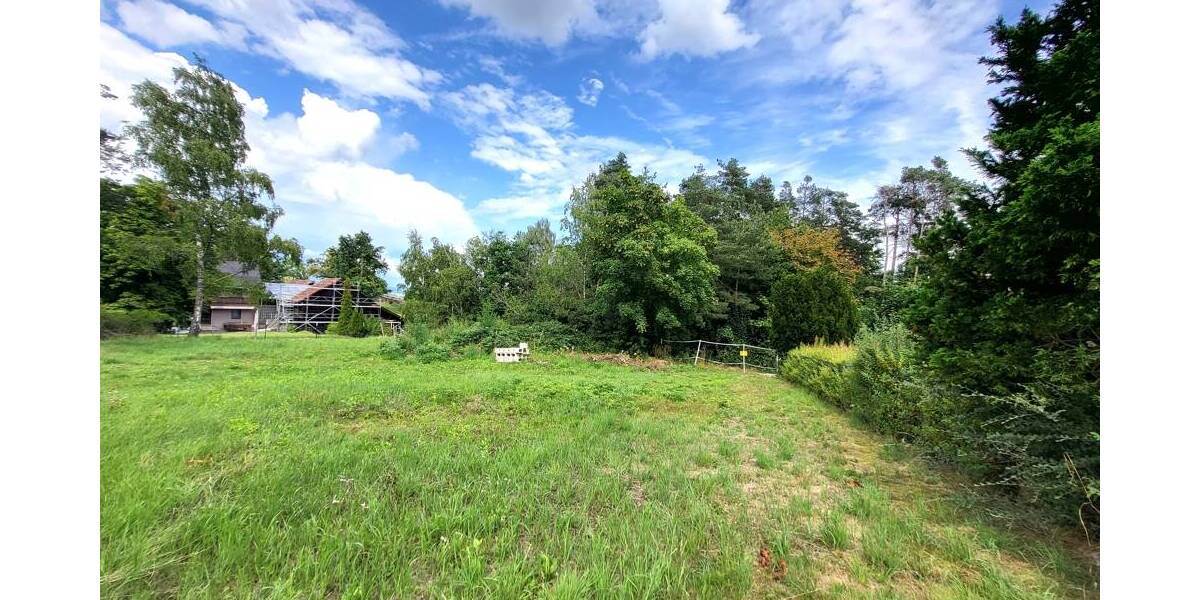 Idyllische Lage: Großes Grundstück mit Altbestand zimmer