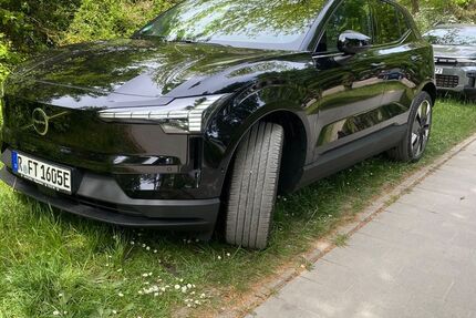 Volvo EX30 1.900 km 38.000 &euro; Regensburg 93059
