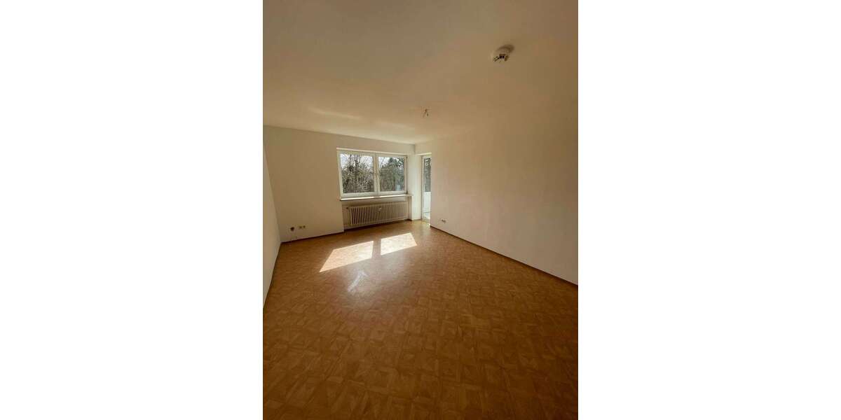 Etagenwohnung Regensburg Wutzlhofen - 3 Zimmer, 75 m&sup2;, 610&euro; | Angebot:26250689