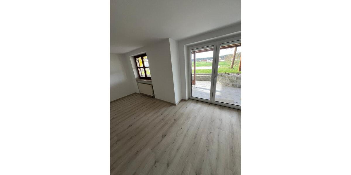 Doppelhaushälfte Maxhütte-Haidhof Haidhof - 4 Zimmer, 140 m&sup2;, 1.500&euro; | Angebot:24793183