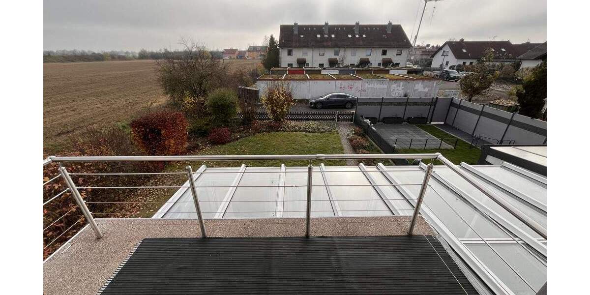 Reihenendhaus Neutraubling - 6 Zimmer, 152 m&sup2;, 498.000&euro; | Angebot:23853071