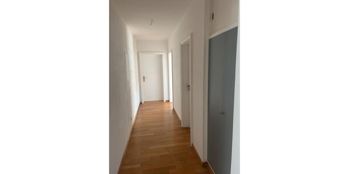 Etagenwohnung Donaustauf - 3 Zimmer, 85 m&sup2;, 1.200&euro; | Angebot:25395580
