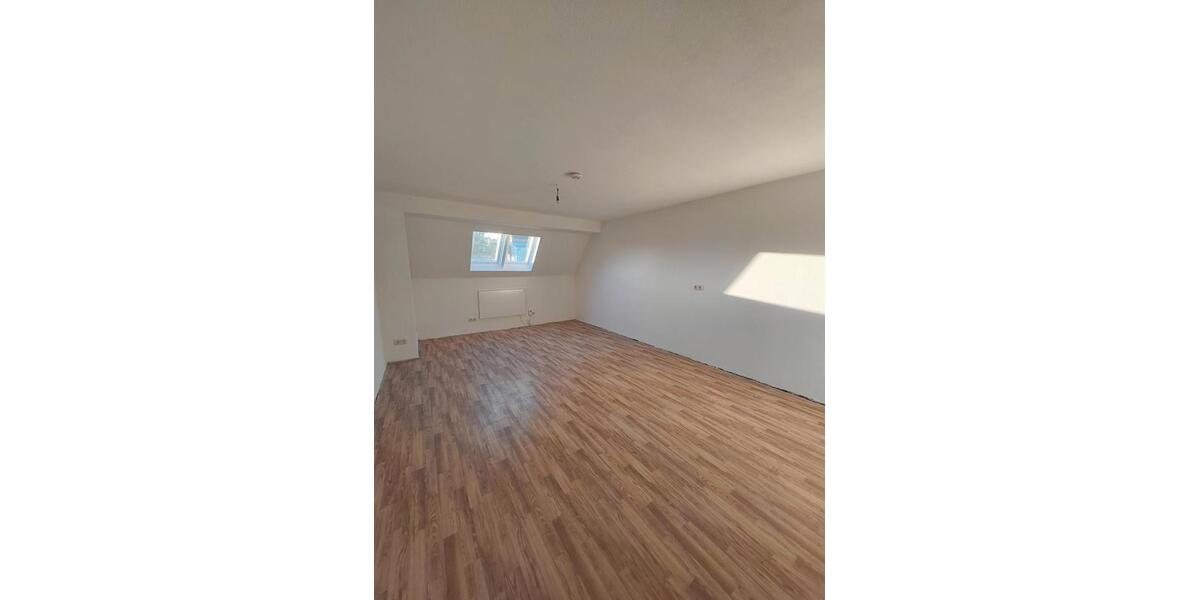 Etagenwohnung Kelheim - 4 Zimmer, 100 m&sup2;, 1.200&euro; | Angebot:27609842