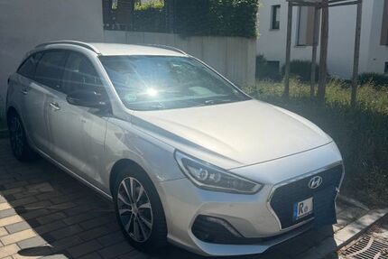 Hyundai i30 56.000 km 16.600 &euro; Regensburg 93055