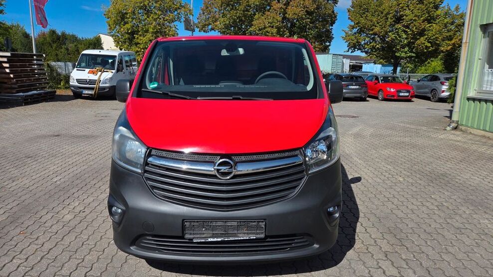 Opel Vivaro 138.393 km 9.750 € Neutraubling 93073