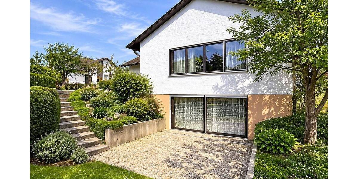 Einfamilienhaus Pentling - 8 Zimmer, 280 m&sup2;, 485.000&euro; | Angebot:26778889
