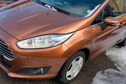 Ford Fiesta 104.000 km 4.150 &euro; Regensburg 93055