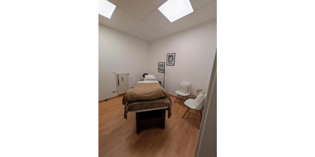 Gewerbeobjekt Neutraubling - 500&euro; | Angebot:26424039