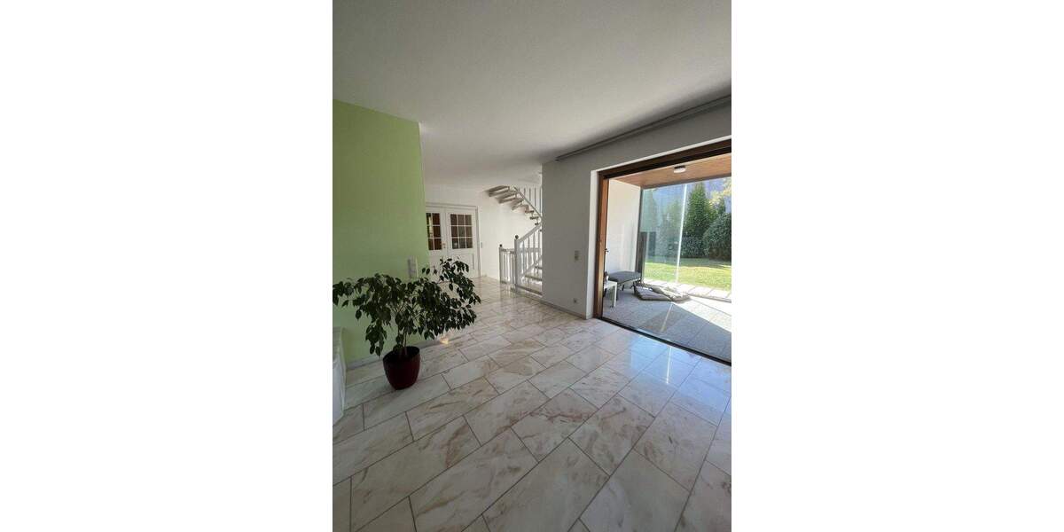 Einfamilienhaus Nittendorf - 7 Zimmer, 245 m&sup2;, 1.099.000&euro; | Angebot:25756414