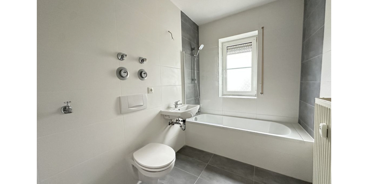 Neu sanierte 2-Zimmer-Wohnung mit Terrasse & Garten - Regensburg 2 zimmer