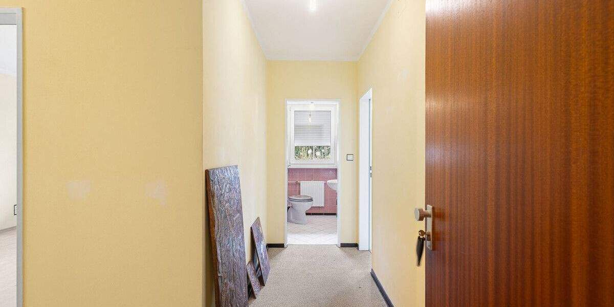 Einfamilienhaus Undorf Undorf - 7 Zimmer, 208 m&sup2;, 599.000&euro; | Angebot:25779834