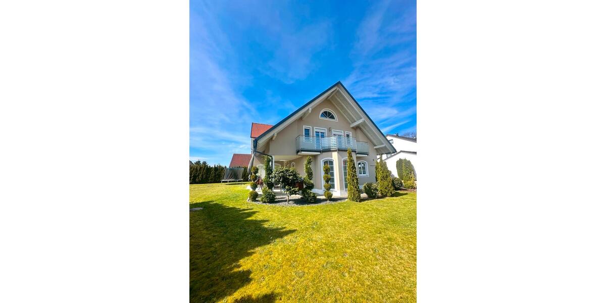Einfamilienhaus Abensberg - 8 Zimmer, 180 m&sup2;, 2.150&euro; | Angebot:26121492