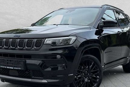 Jeep Compass 43.500 km 31.999 &euro; Regensburg 93059