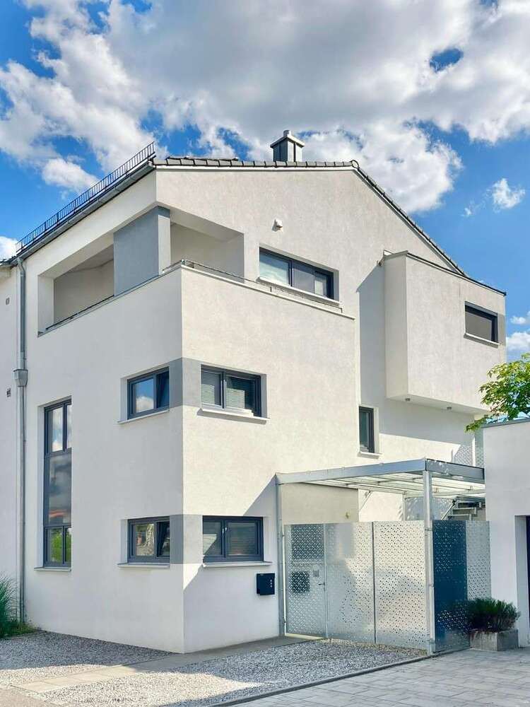 Haus zum Kaufen in Burglengenfeld 635.000 € 154 m²
