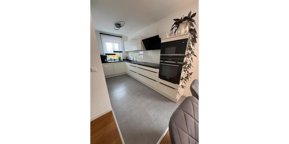 Reihenhaus Neutraubling - 5 Zimmer, 114 m&sup2;, 690.000&euro; | Angebot:27109009