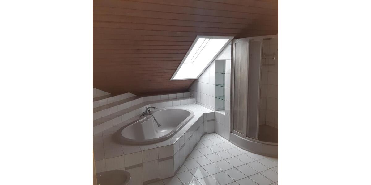 Vermiete 140m² Gallerie-Wohnung Maxhütte-Haidhof 5 zimmer