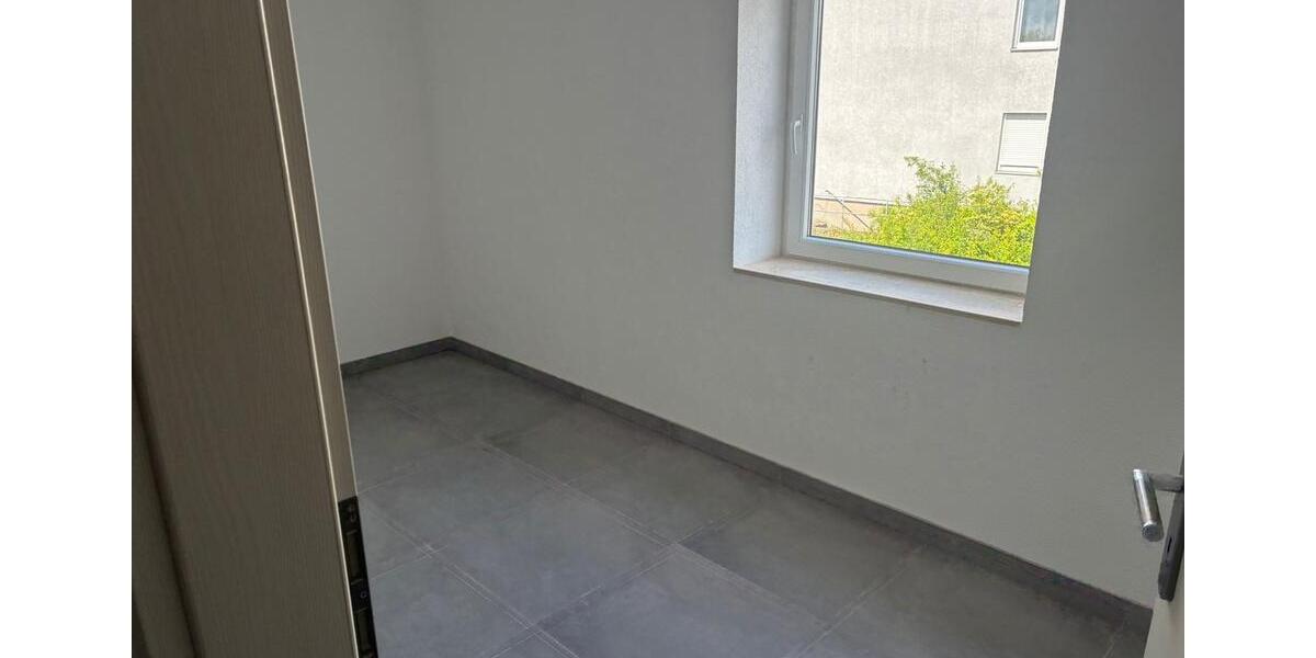 Etagenwohnung Hemau - 4 Zimmer, 70 m&sup2;, 950&euro; | Angebot:26693033