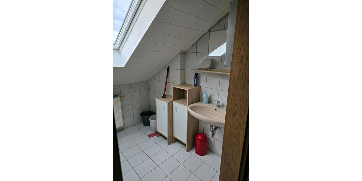 Dachgeschoßwohnung Teublitz - 2 Zimmer, 42 m&sup2;, 450&euro; | Angebot:25986579