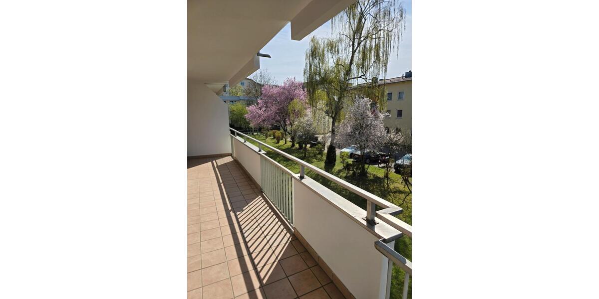 Etagenwohnung Regensburg Das Dörnberg - 4 Zimmer, 94 m&sup2;, 1.245&euro; | Angebot:26420347