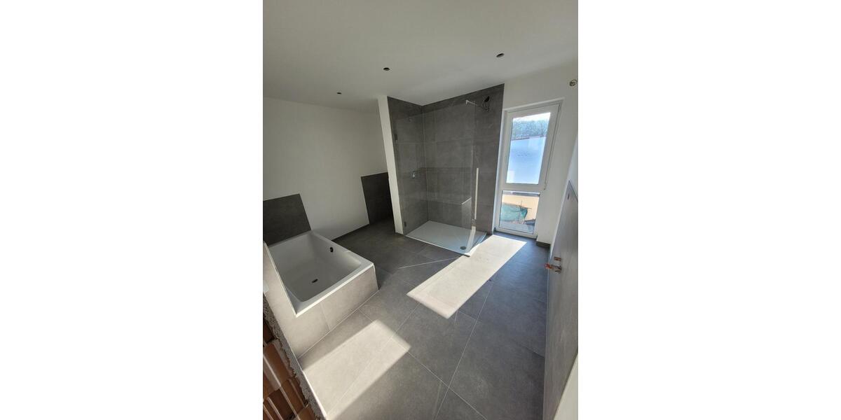 KFW 40 A+ Doppelhaushälfte Erstbezug, WP,PV, Garage, 6 Zimmer 6 zimmer