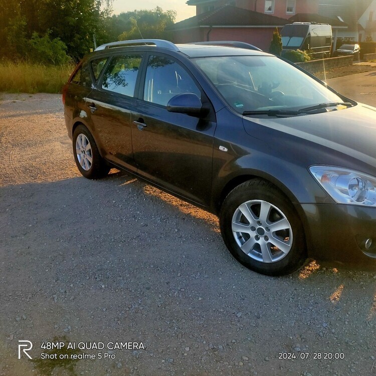 Kia Ceed 192.000 km 1.750 € Schwandorf 92421