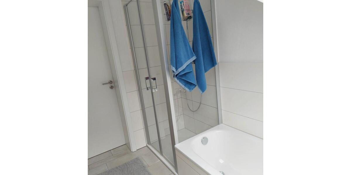 Dachgeschoßwohnung Donaustauf - 3 Zimmer, 75 m&sup2;, 910&euro; | Angebot:26671311