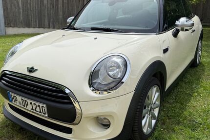 Mini ONE 124.630 km 8.300 &euro; Brunn 93164