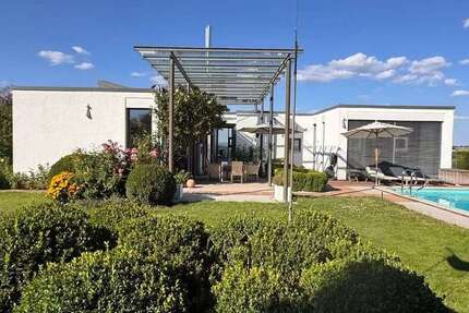 Haus Sinzing - 7 Zimmer, 320 m&sup2;, 2.250.000&euro; | Angebot:27127671