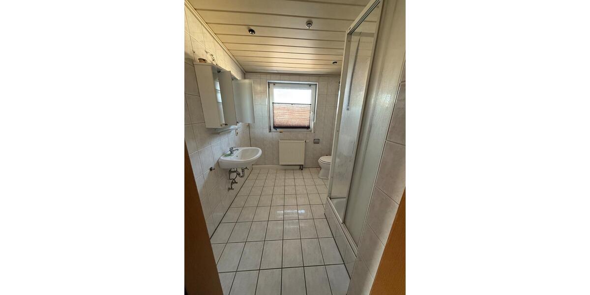 Dachgeschoßwohnung Teugn - 2.5 Zimmer, 80 m&sup2;, 500&euro; | Angebot:26017470