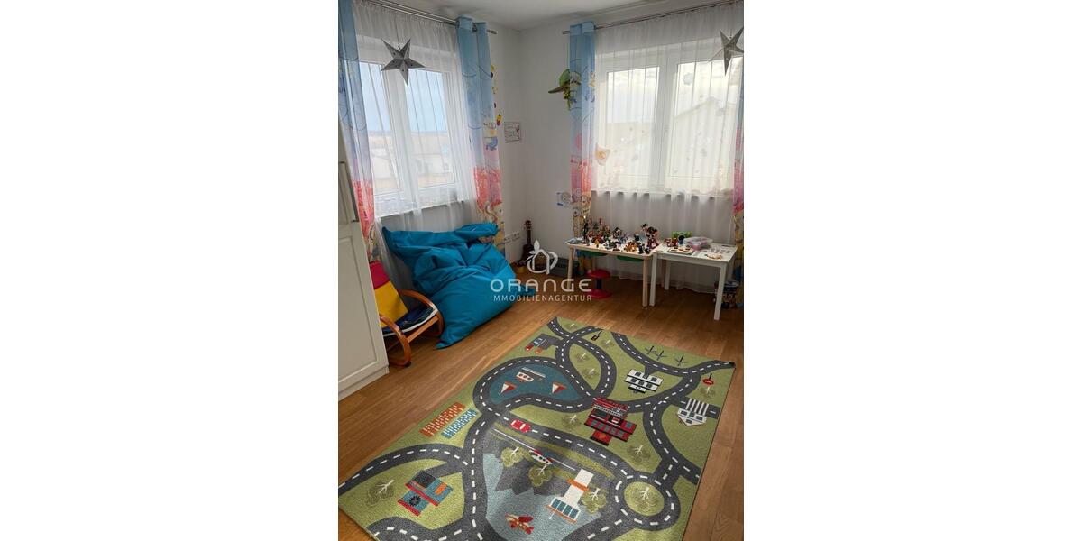 Einfamilienhaus Langquaid - 8 Zimmer, 260 m&sup2;, 1.800&euro; | Angebot:23861895