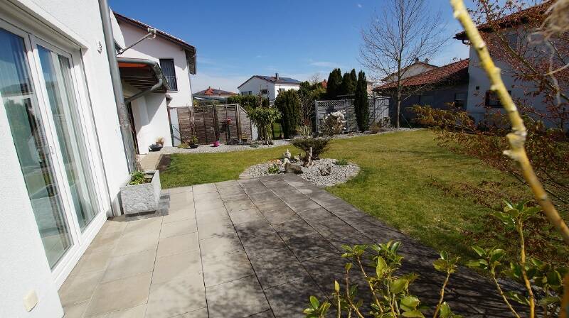 Doppelhaushälfte Sünching - 4 Zimmer, 138 m&sup2;, 1.250&euro; | Angebot:26247334