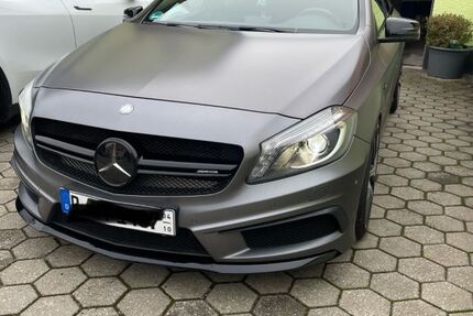 Mercedes A 45 AMG
