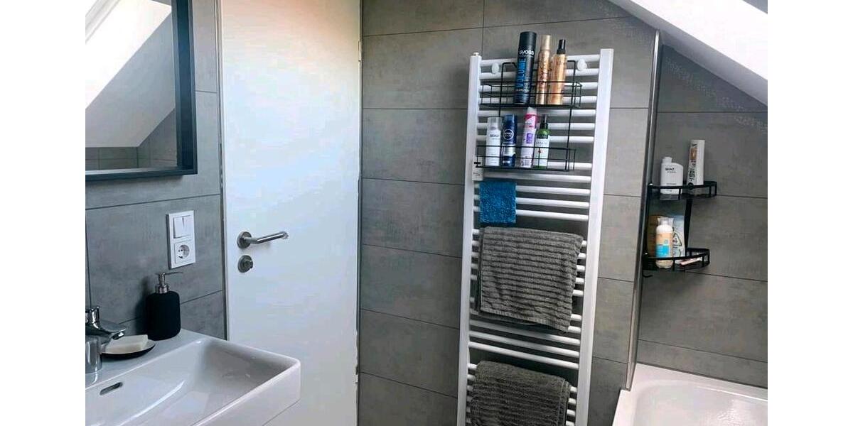 Dachgeschoßwohnung Regensburg Gallingkofen - 3 Zimmer, 45 m&sup2;, 800&euro; | Angebot:25343913