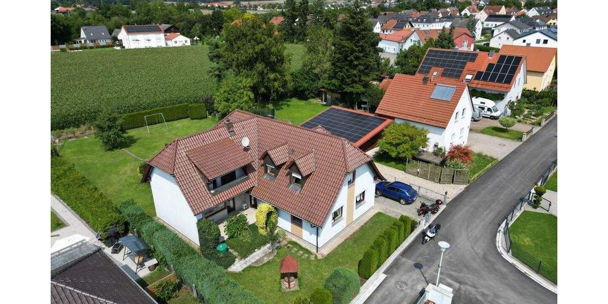Familientraum mit 1.100 qm Grundstück in Stadtrandlage! 9 zimmer