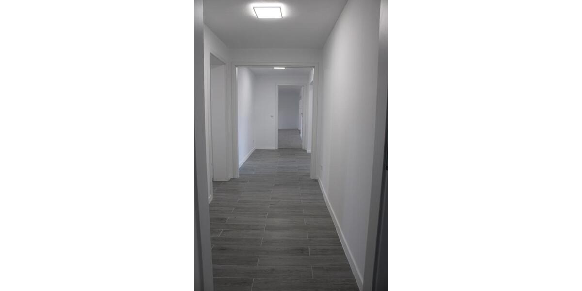 Erdgeschoßwohnung Pentling - 4 Zimmer, 160 m&sup2;, 1.800&euro; | Angebot:26591909