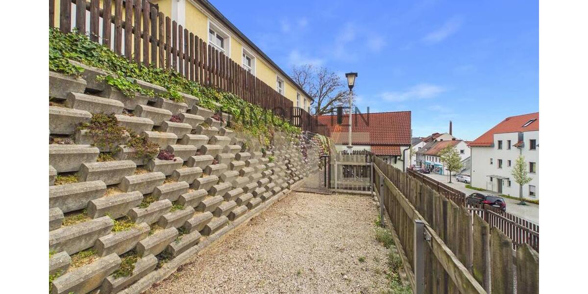 Mehrfamilienhaus, Wohnhaus Schierling - 4 Zimmer, 127 m&sup2;, 160.000&euro; | Angebot:26391577