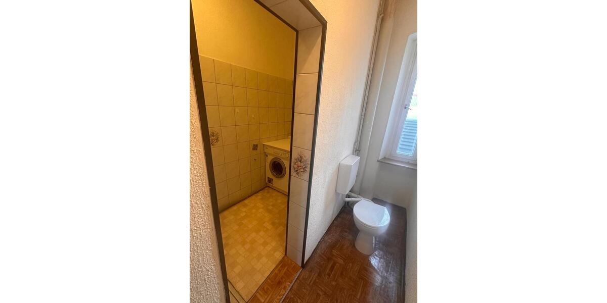 Schöne Altbauwohnung zwischen Bahnhof und Uni in Regensburg 2 zimmer