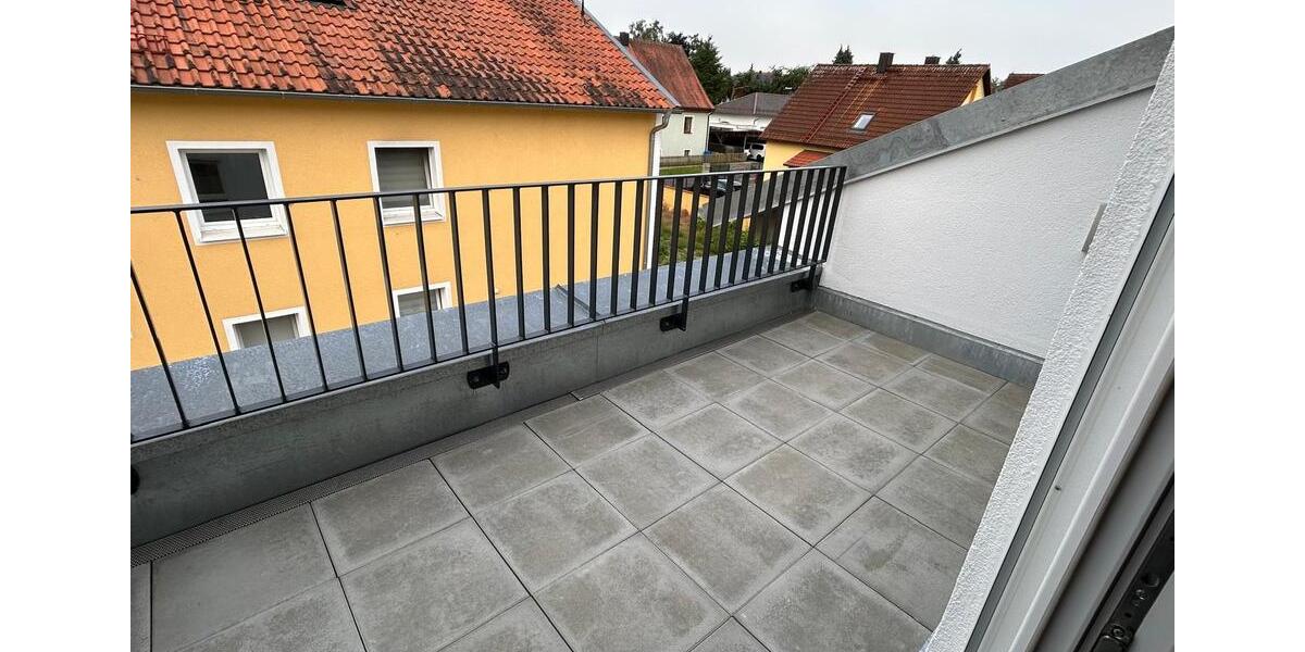 Dachgeschoßwohnung Langquaid - 3 Zimmer, 85 m&sup2;, 950&euro; | Angebot:26441002