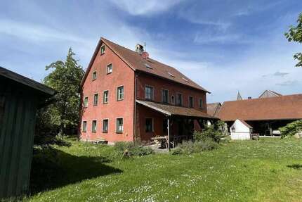 Haus Beratzhausen - 6.5 Zimmer, 220 m&sup2;, 499.000&euro; | Angebot:26807759