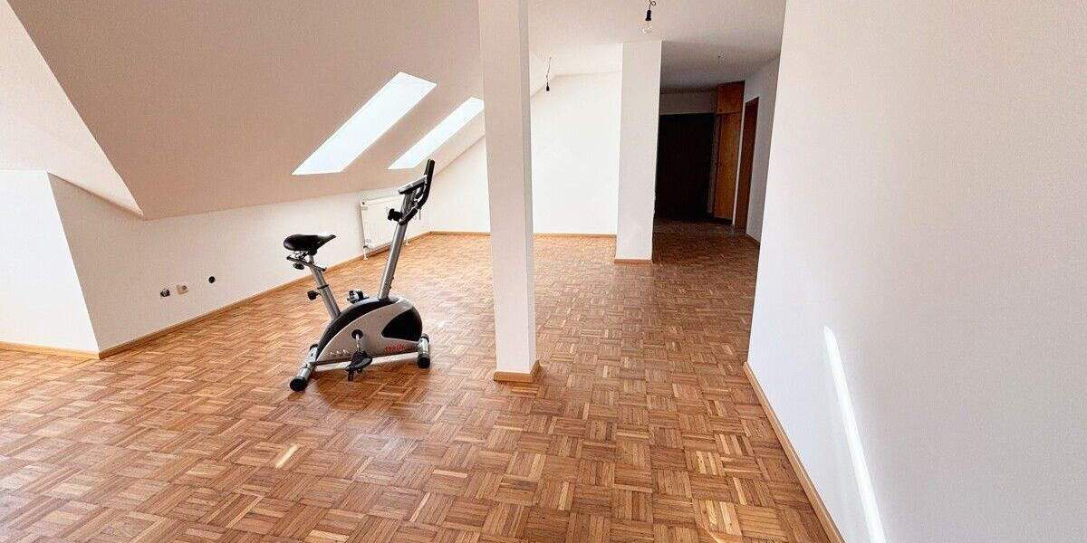 Etagenwohnung Nittendorf - 4 Zimmer, 104 m&sup2;, 299.000&euro; | Angebot:25702721