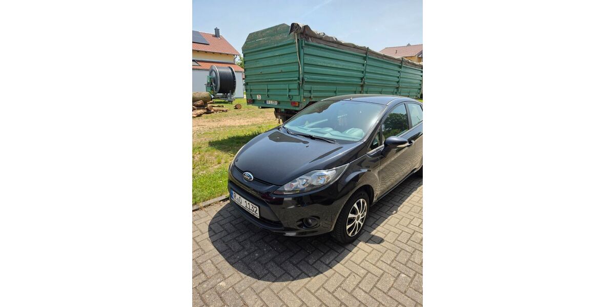 Ford Fiesta 140.000 km 2.000 &euro; Barbing 93092