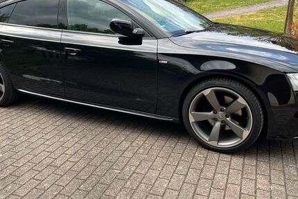 Audi A5 80.800 km 19.900 &euro; Regensburg 93059