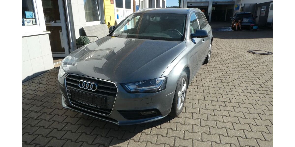 Audi A4 132.365 km 9.990 &euro; Wald 93192