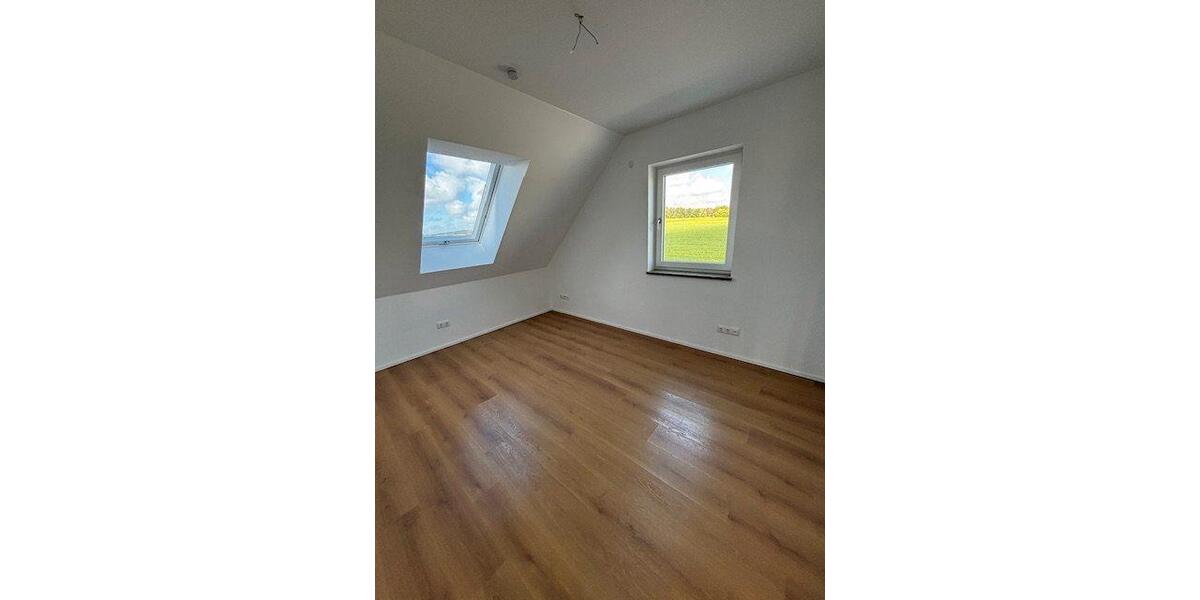 Dachgeschoßwohnung Wolfsegg - 4 Zimmer, 90 m&sup2;, 1.050&euro; | Angebot:26491292