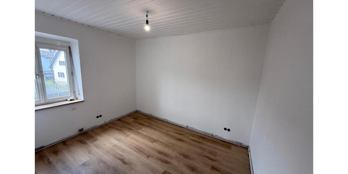 Etagenwohnung Mallersdorf-Pfaffenberg Pfaffenberg - 4 Zimmer, 81 m&sup2;, 971&euro; | Angebot:26250519