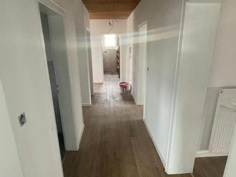 Einfamilienhaus Hemau - 8 Zimmer, 175 m&sup2;, 1.350&euro; | Angebot:26481717