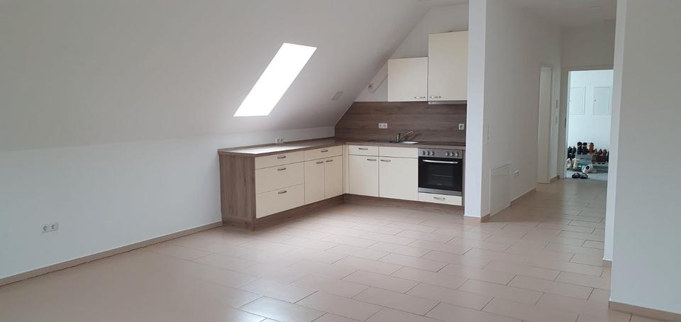 Dachgeschoßwohnung Burglengenfeld - 2 Zimmer, 63 m&sup2;, 650&euro; | Angebot:26519029